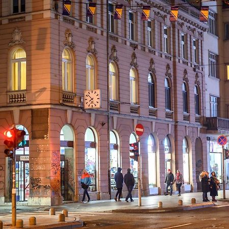 Megapolis Main Street Suites サラエヴォ エクステリア 写真